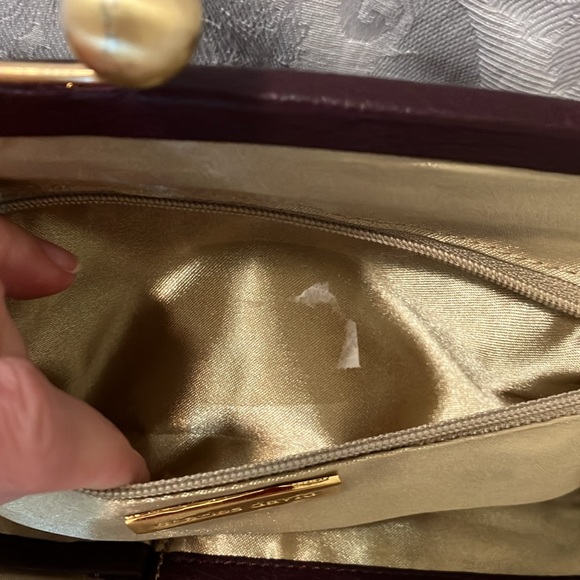 Charles David Leather Handbag and Dust Bag PRICE DROP - Picture 14 of 15